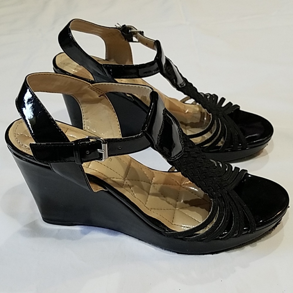 Adrienne Vittadini Sandals
